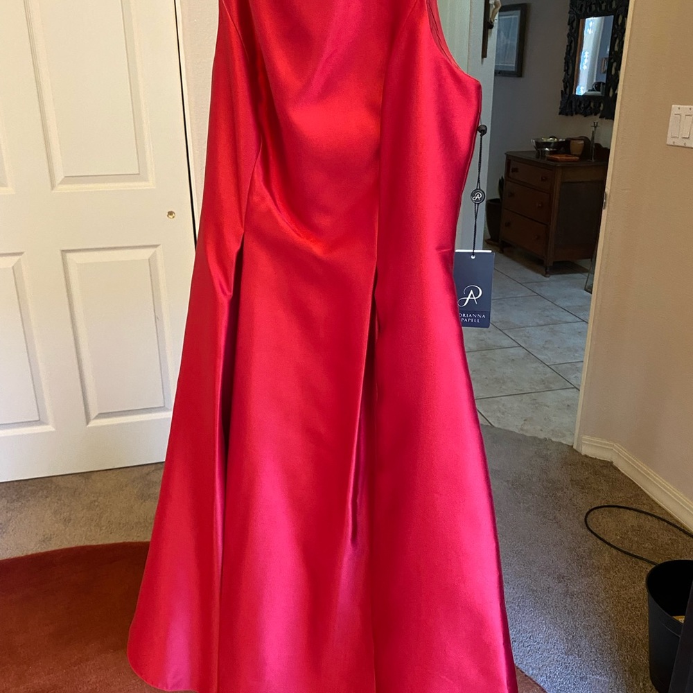 Beautiful new Adrianna Papell red dress size 12